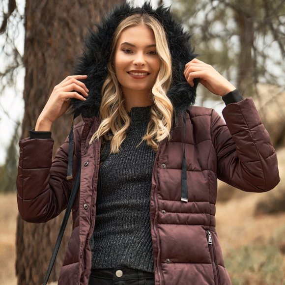 Wine Glossy Long Fitted Vegan Fur Hood Detail Wint - Picture 4 of 4